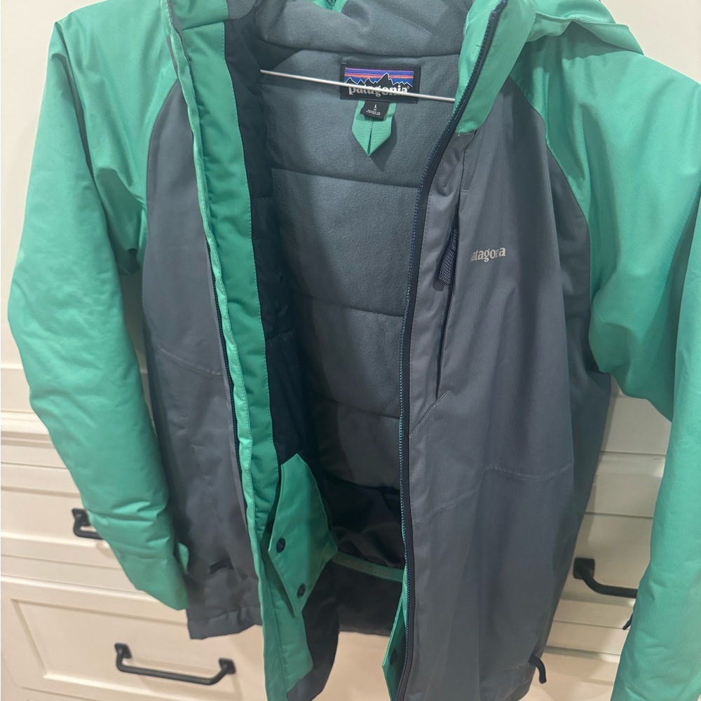 Patagonia Two-Tone Green and Gray Jacket